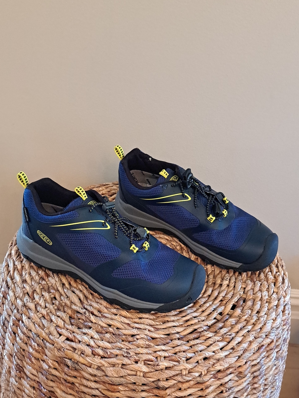 KEEN‎ Youth Unisex Wanduro Waterproof Sky Hiking/Outdoor/Activewear Sneakers 5